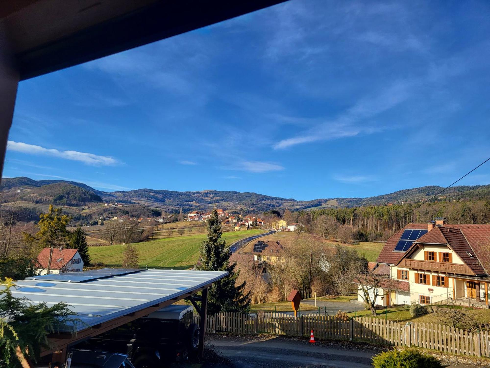 Zwei Schlafzimmer Ferienapartment Anna Am Stubenbergsee Inklusive Vier E-Bikes Bagian luar foto