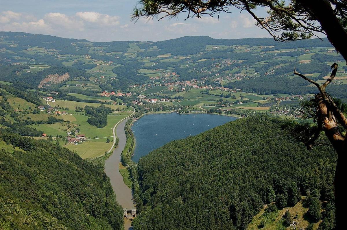 Zwei Schlafzimmer Ferienapartment Anna Am Stubenbergsee Inklusive Vier E-Bikes Bagian luar foto