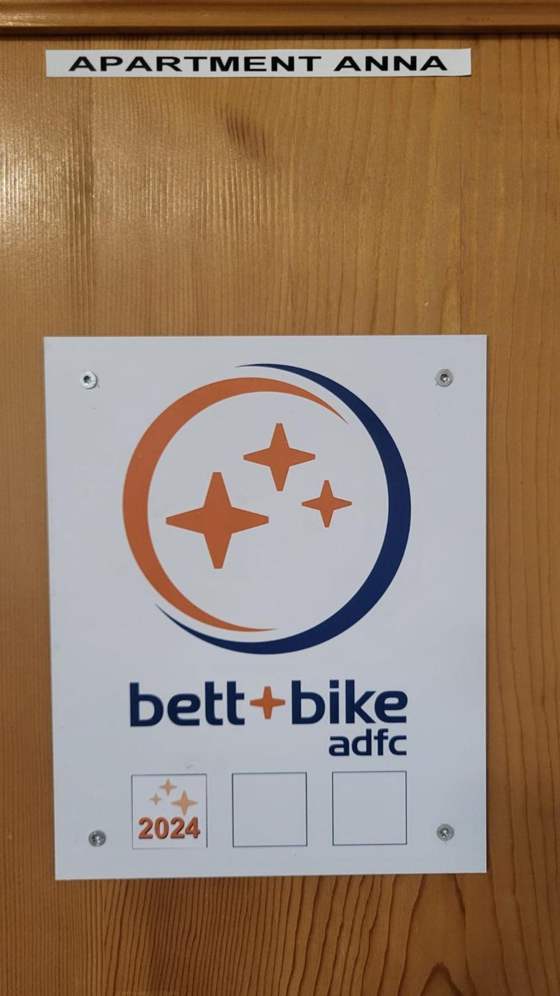 Zwei Schlafzimmer Ferienapartment Anna Am Stubenbergsee Inklusive Vier E-Bikes Bagian luar foto
